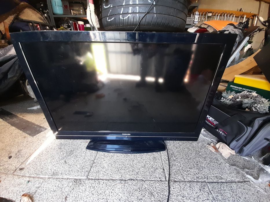 2 Telewizory Medion i Toshiba