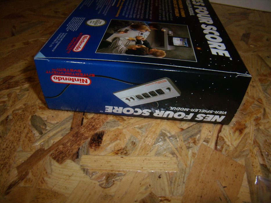 Nintendo NES Four Score na caixa - NOVO - portes grátis