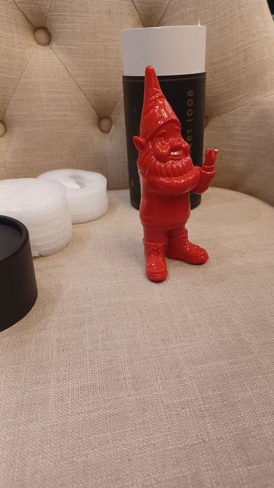 Nanottini Figurka krasnal ogrodowy mini 16 cm czerwony  blyszczacy