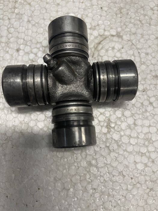 Крестовина кардана