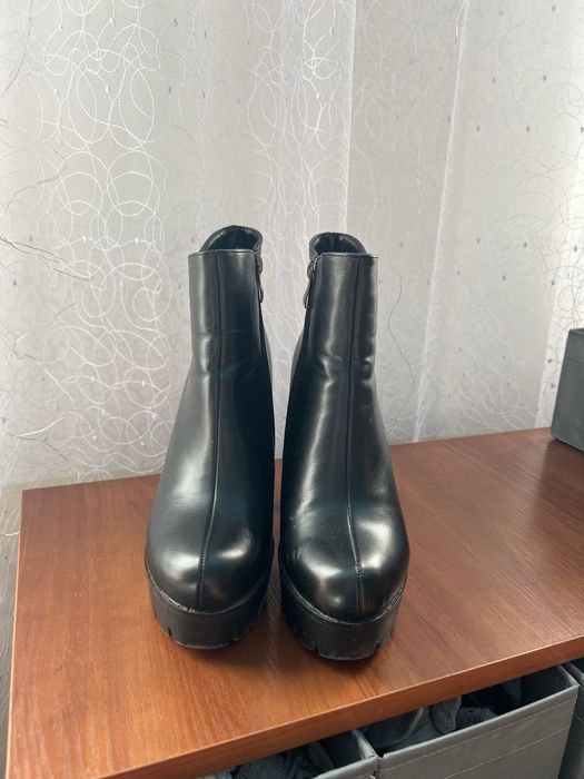 Ботинки жіночі зима , осінь