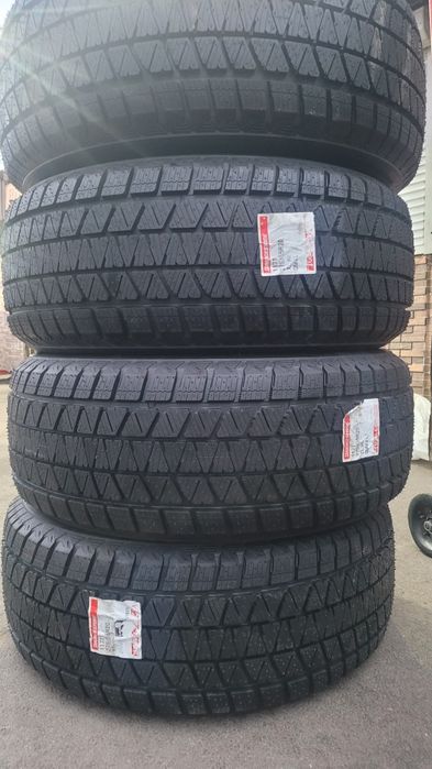 275 55 20 Bridgestone Blizzak DM-V3