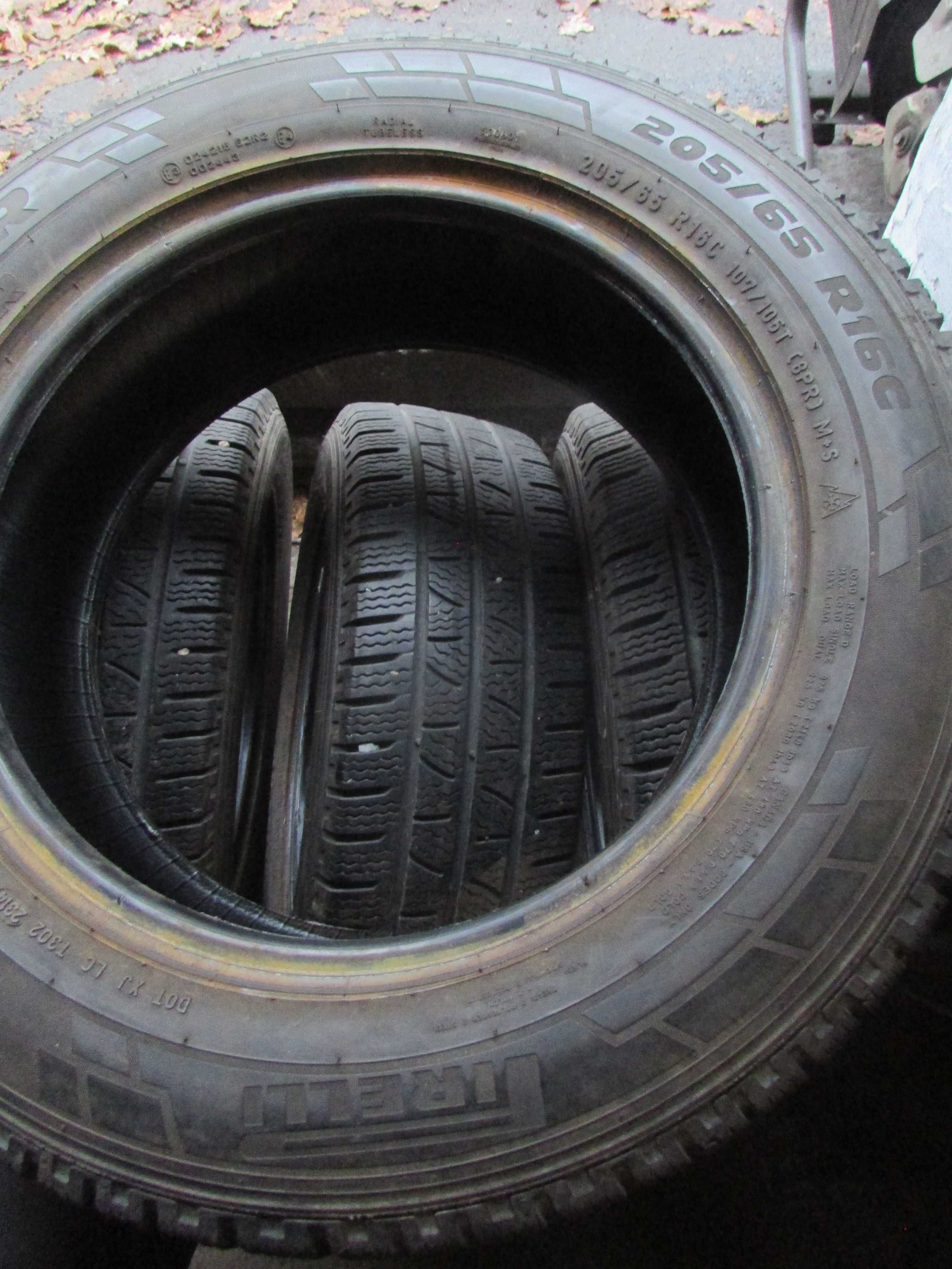 205/65/R16C Pirelli Carrier Winter комплект гуми