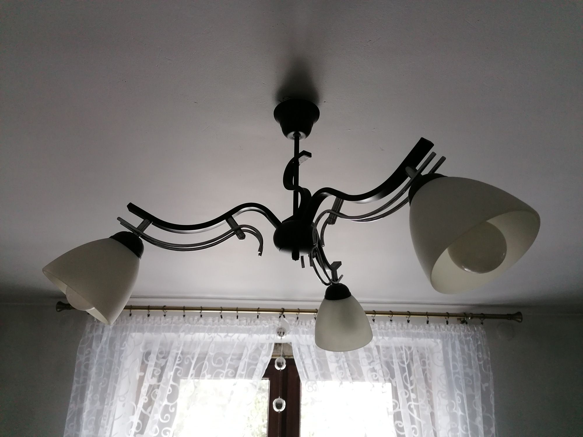 Lampa wisząca na trzy żarówki