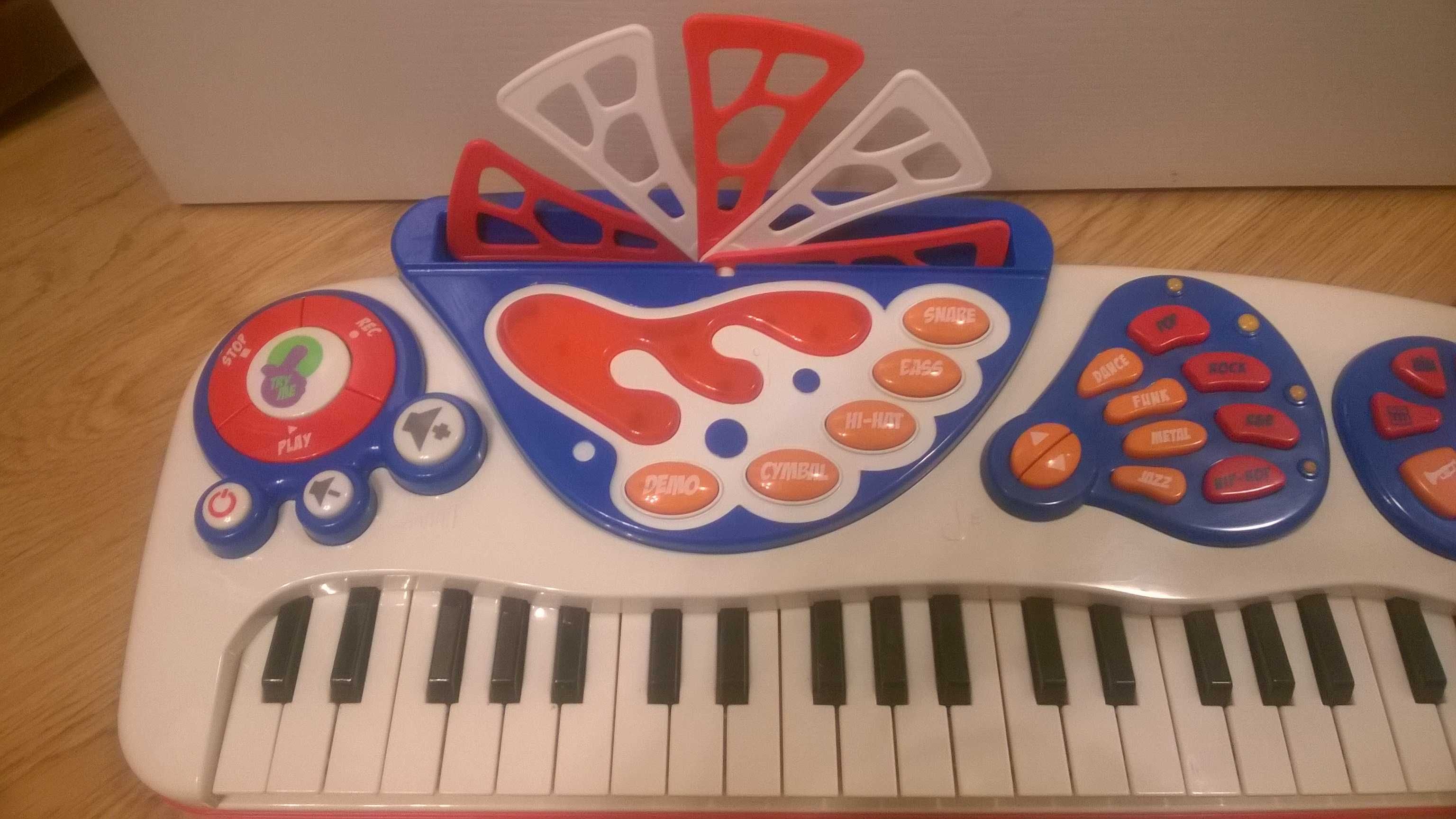 keyboard instrument pianino  smiki electronic