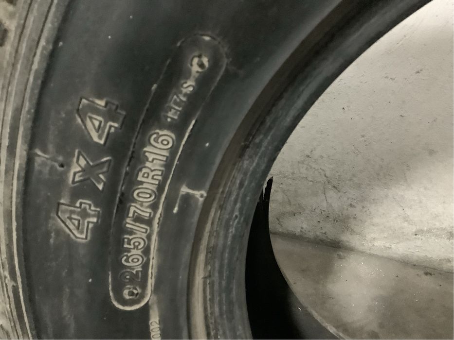 Pneu Fedima Fronteira all-terrain usado 265/70/16