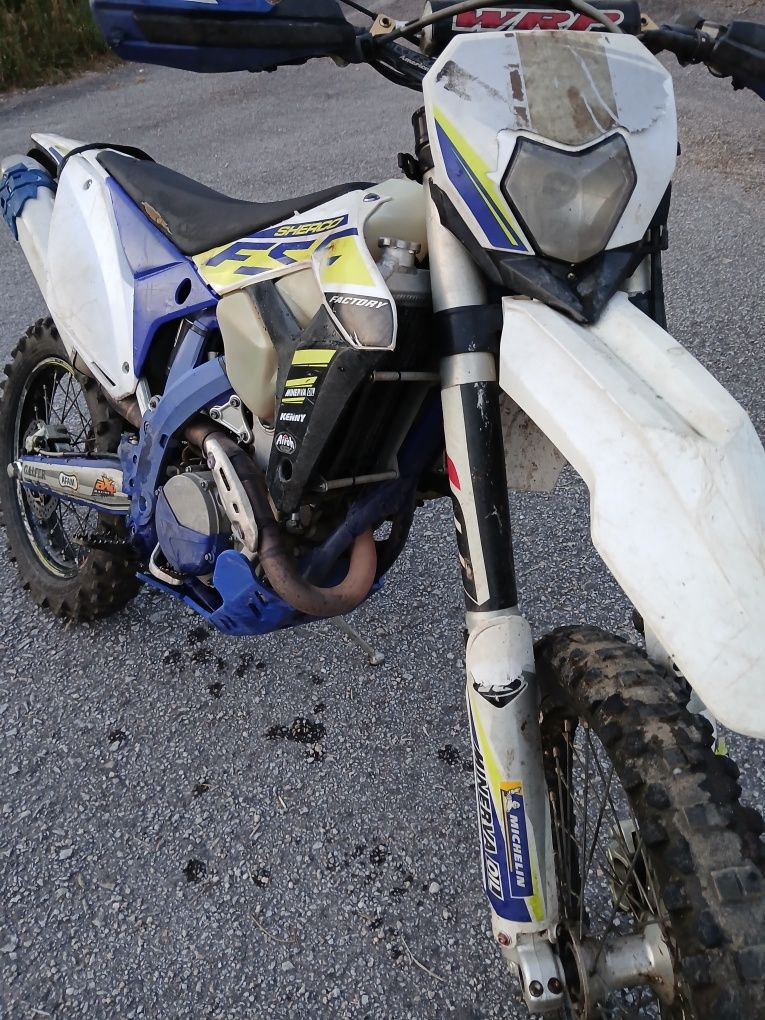 Vendo ou troco sherco 300