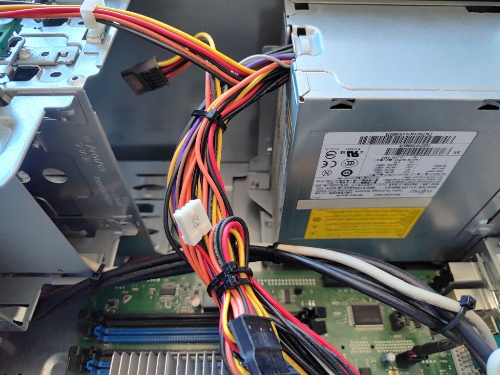 Fujitsu Celsius W280