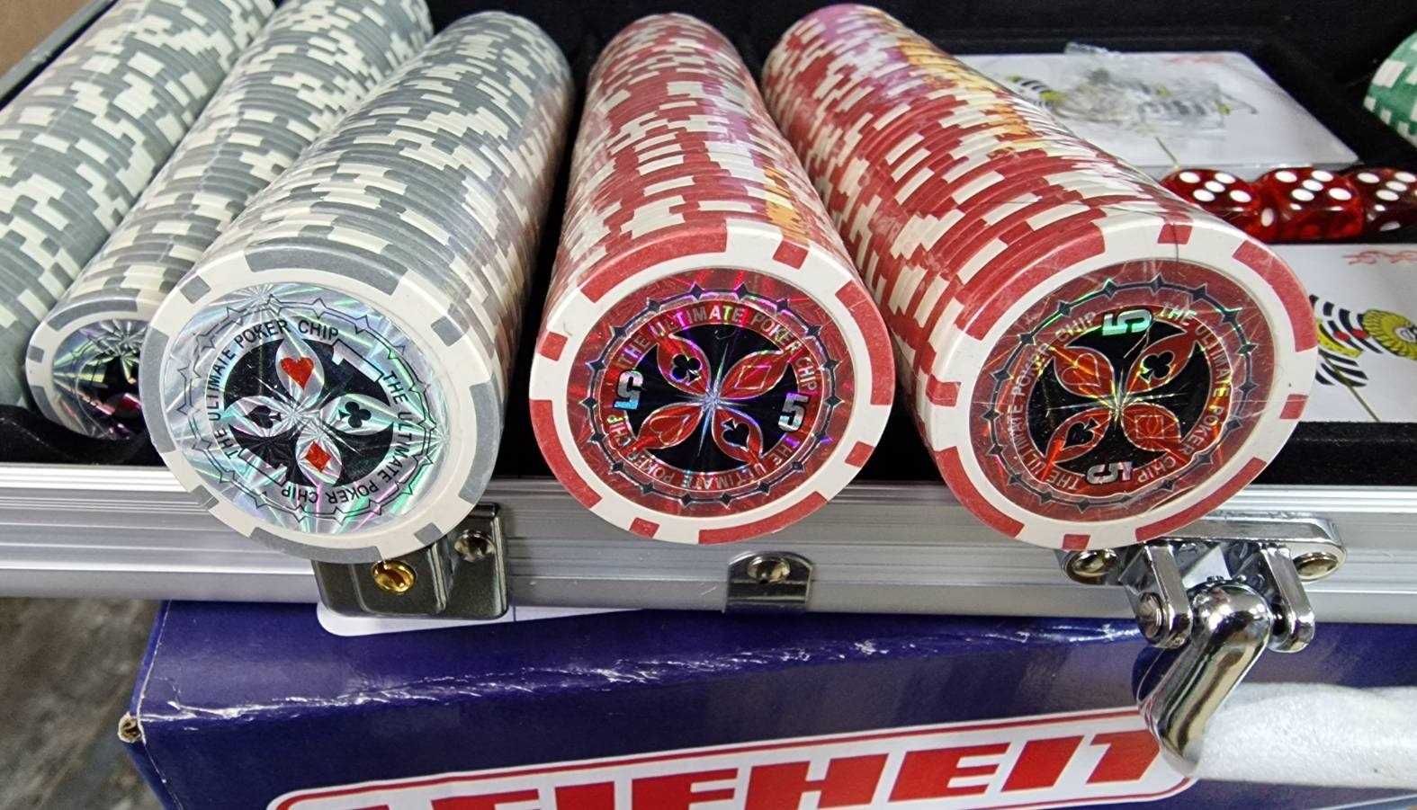 Покерный набор в кейсе 500фиш. Покер набор алюминиевый