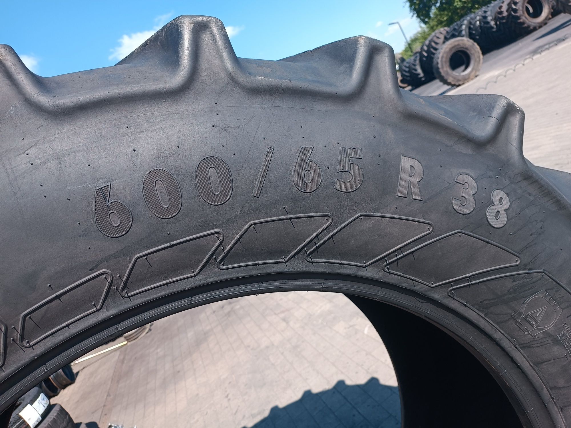 600/65R38 Continental Contract AC65