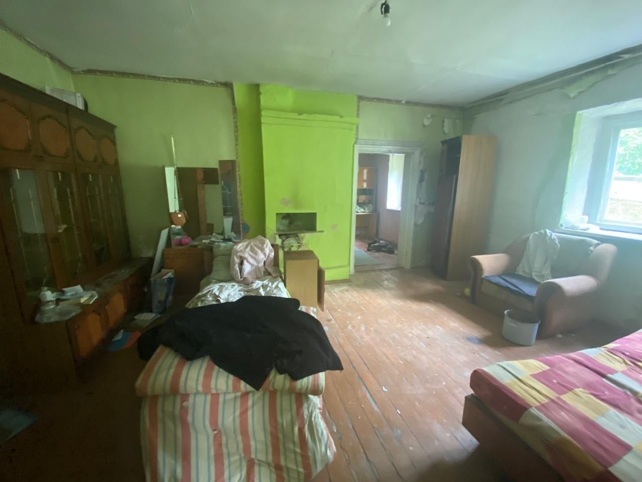 Продам земельну діл. 40соток, асф.під'їзд,  вул. Центральна, кутовий!
