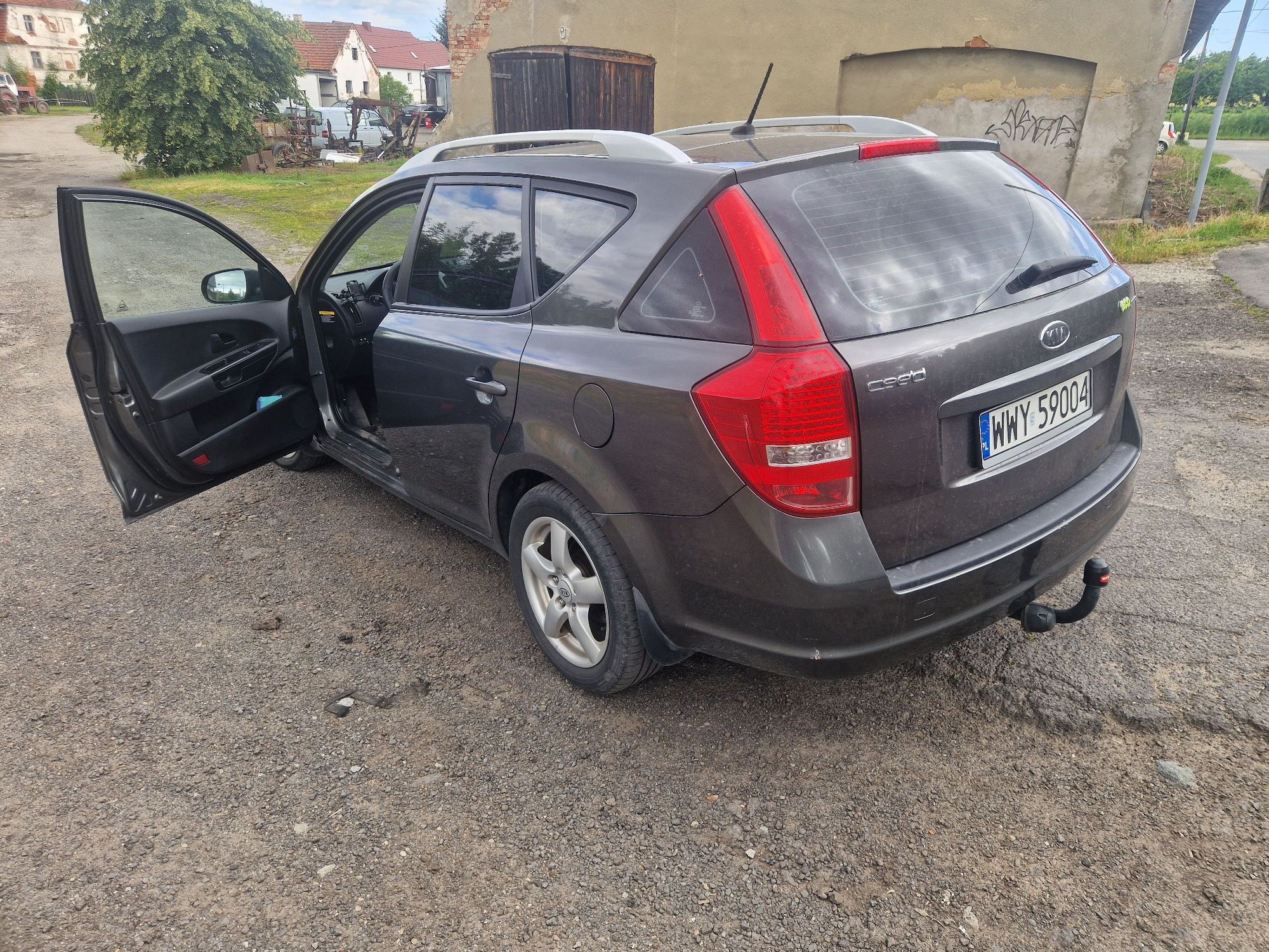 Kia  ceed 1.6 crdi dobry stan