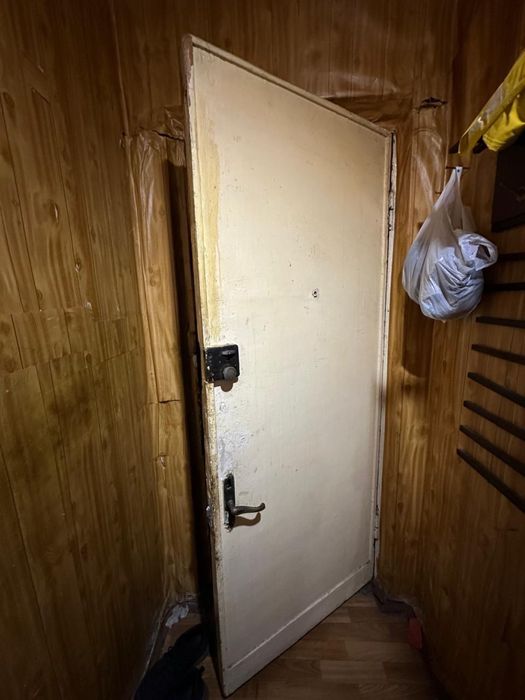 Продається 2 кімннатна квартира на Югоке .
