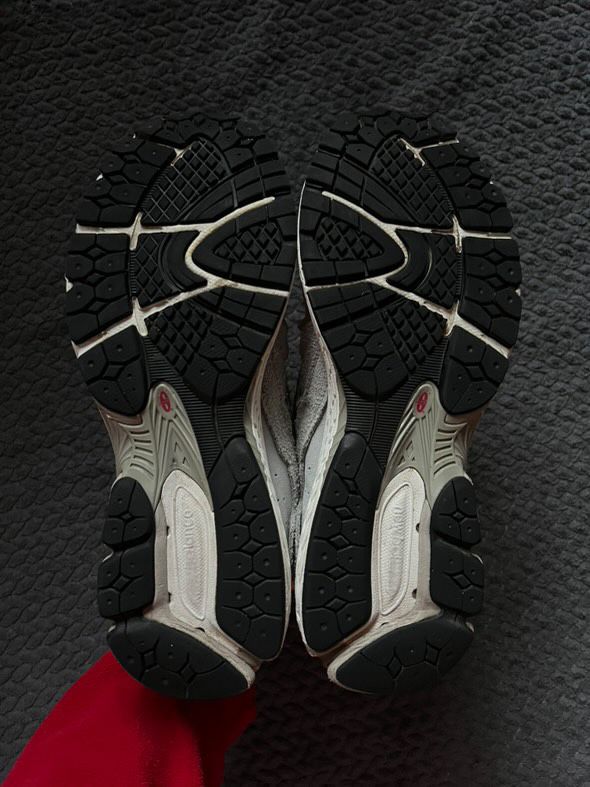 New Balance 2002R protection pack