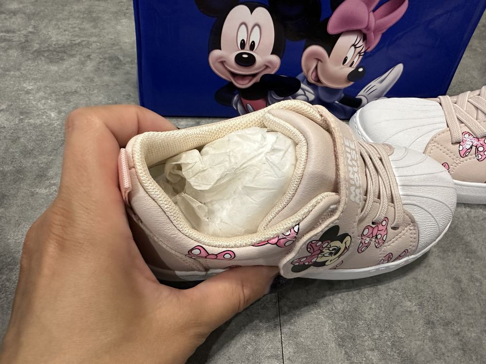 Кросівки для дівчинки Disney