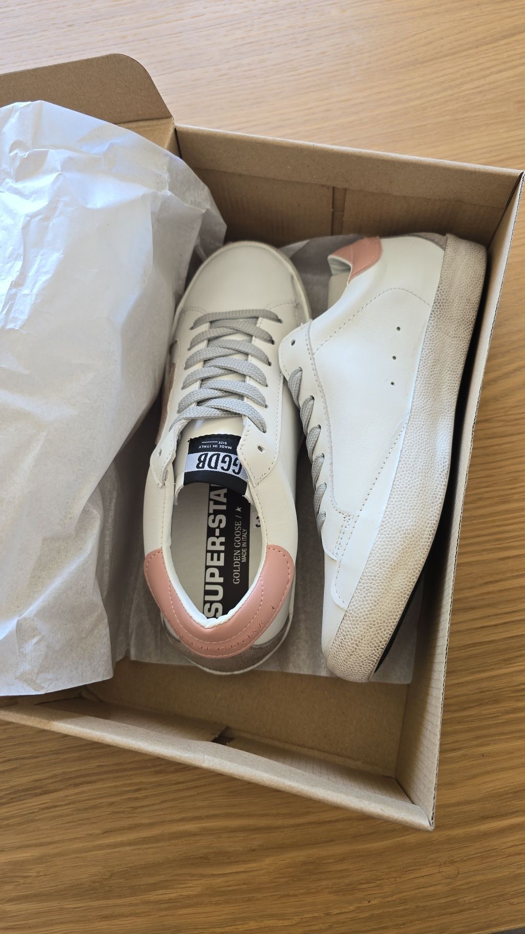 Golden Goose Novas