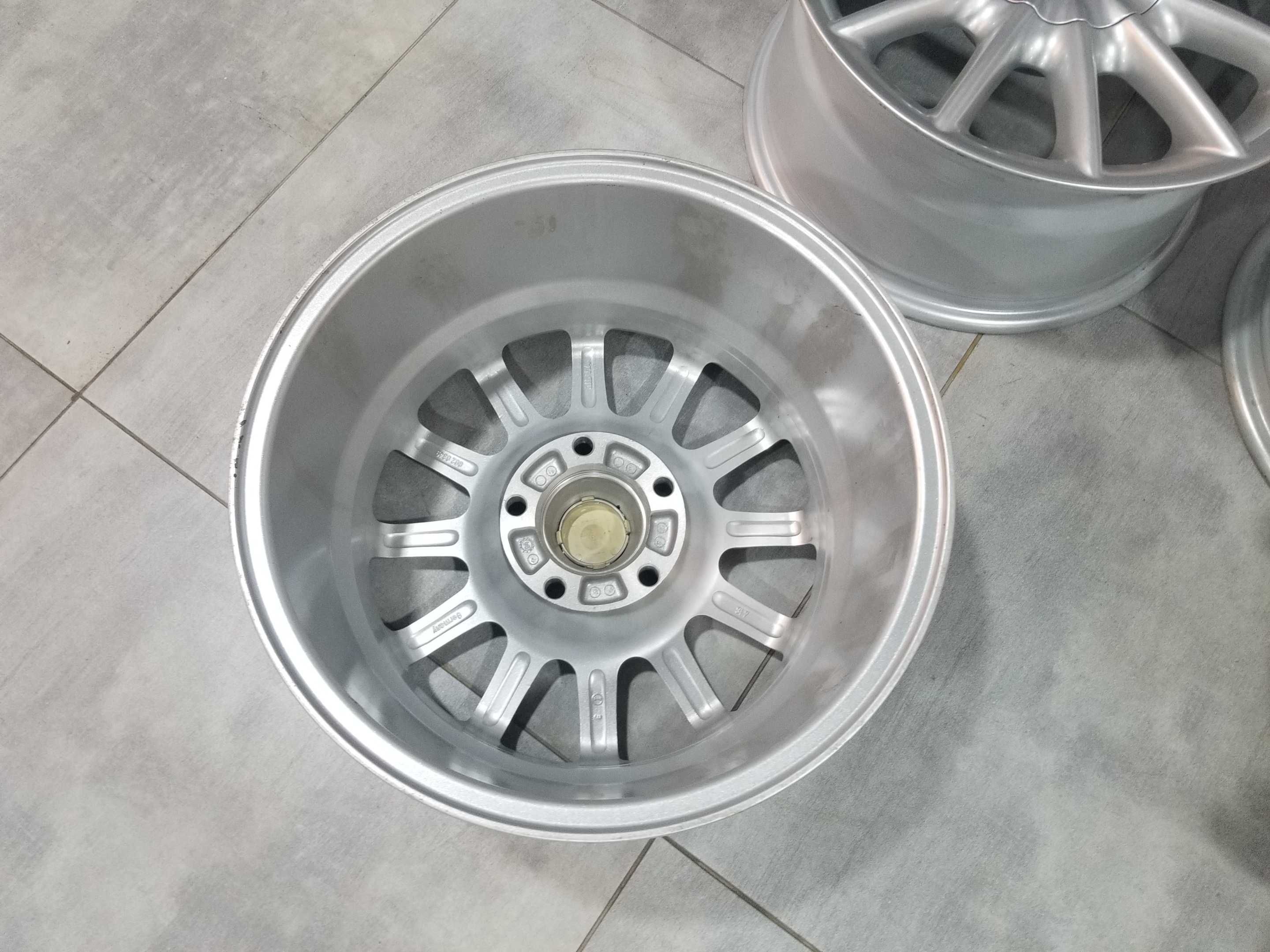 Диски на BMW Centra 5/120 R16 8J ET40 dia81.5mm