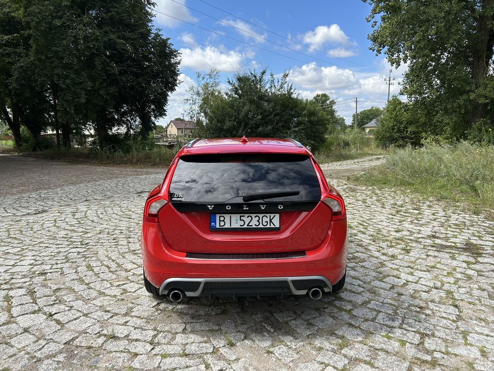 Volvo V60 2.4D5 R-Design 4x4 Polestar