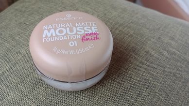 Essence Natural Matte Mousse 01