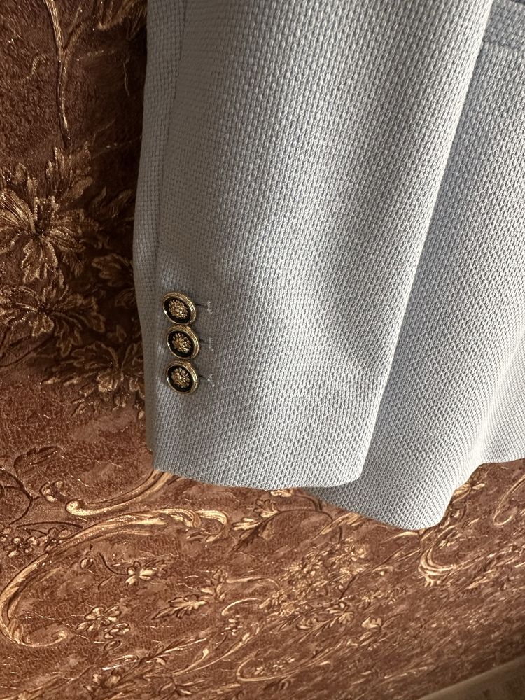 Піджак Zara в ідеальному стані