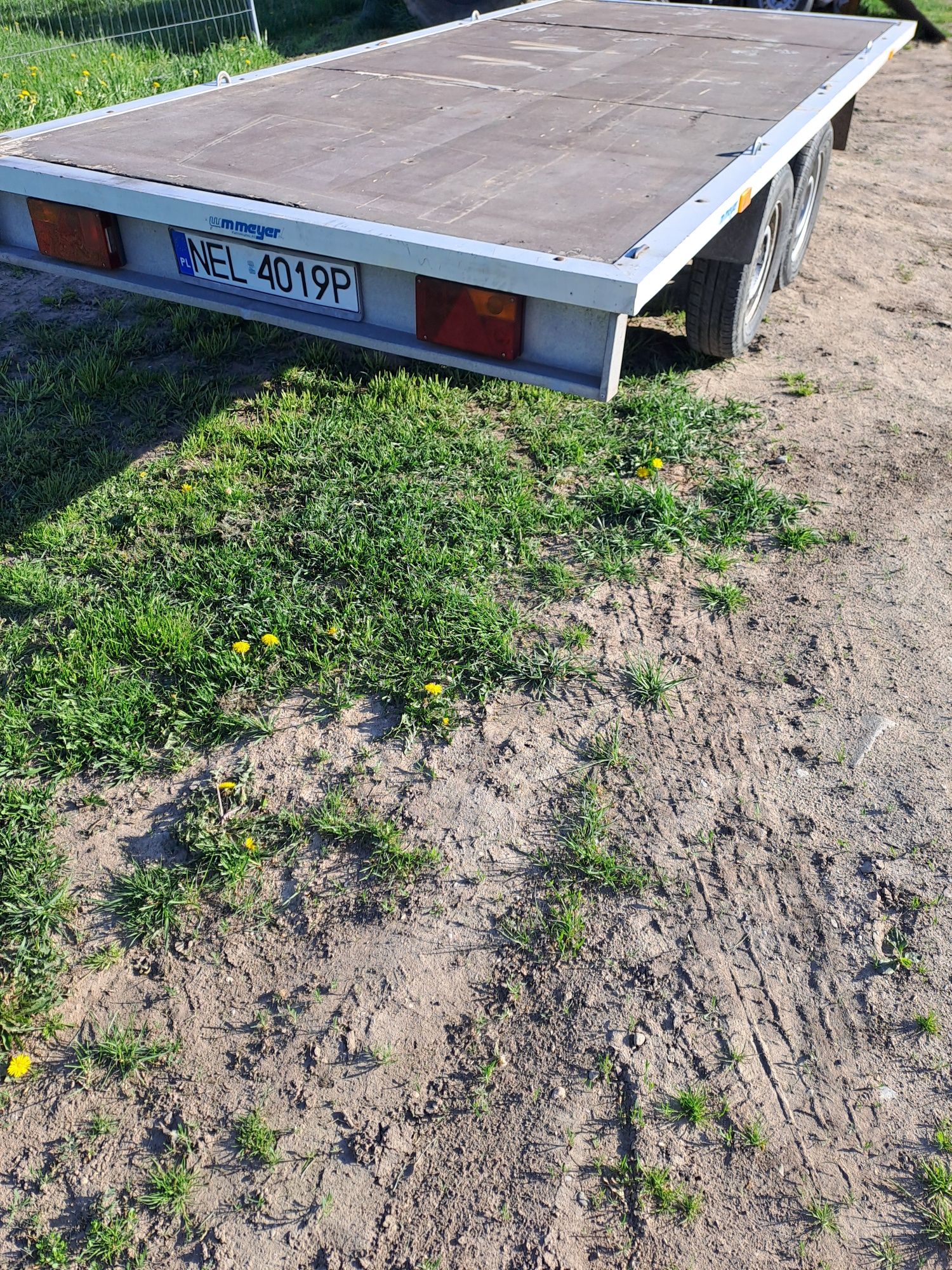 Sprzedam  przyczepę  platformę mw meyer.