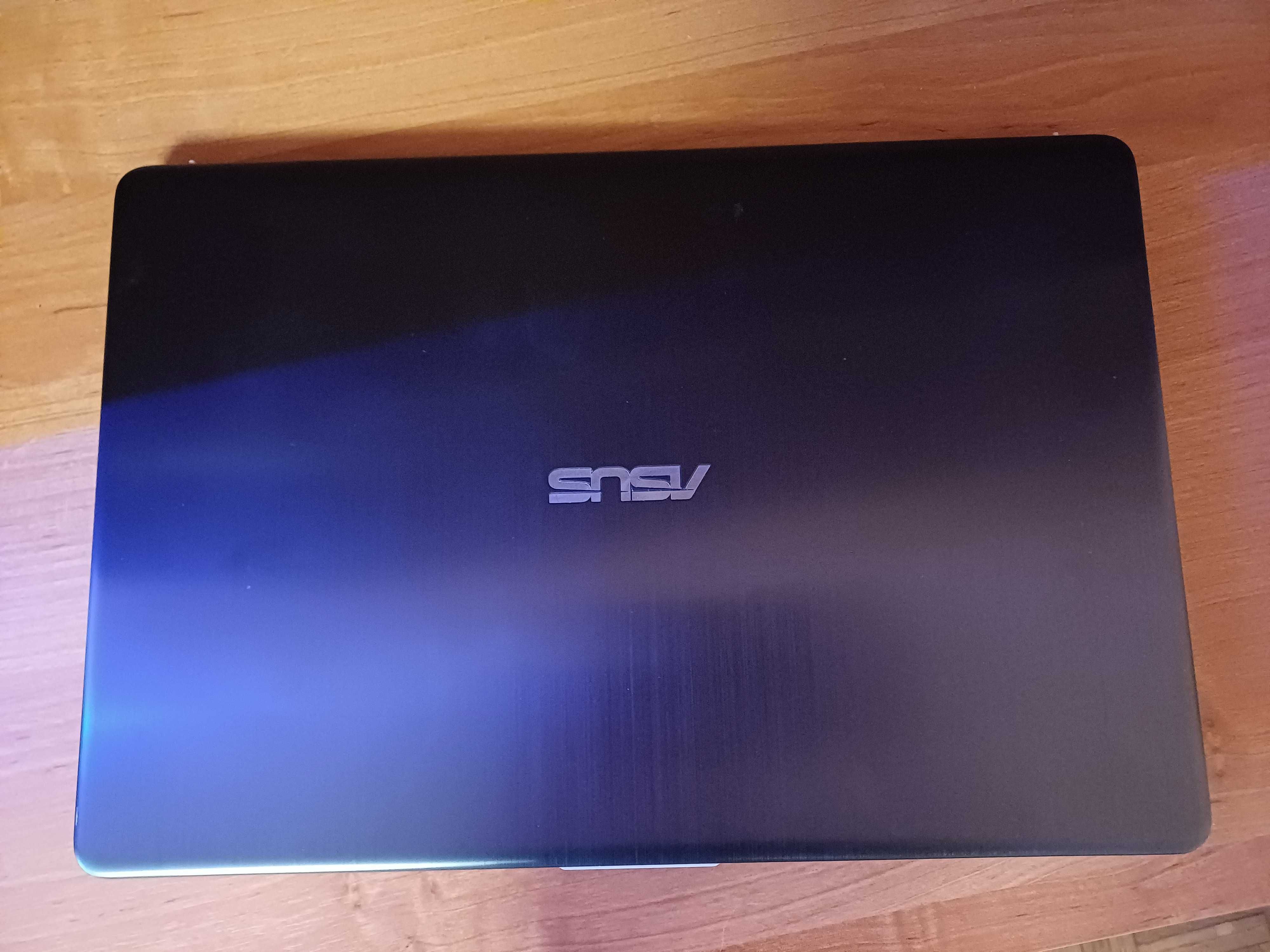 Asus Vivobook S15 mało używany + etui