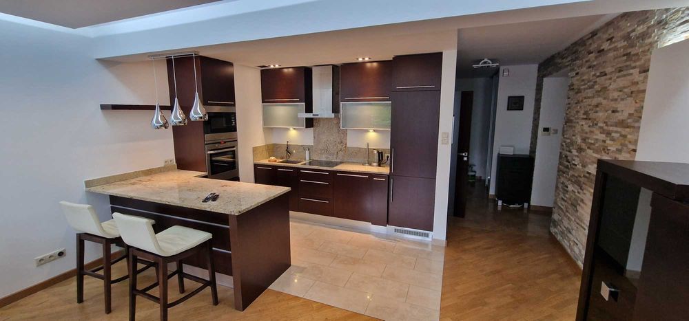 Wynajmę mieszkanie na ul. Ruczaj z 2 miejscami postojowymi w garażu