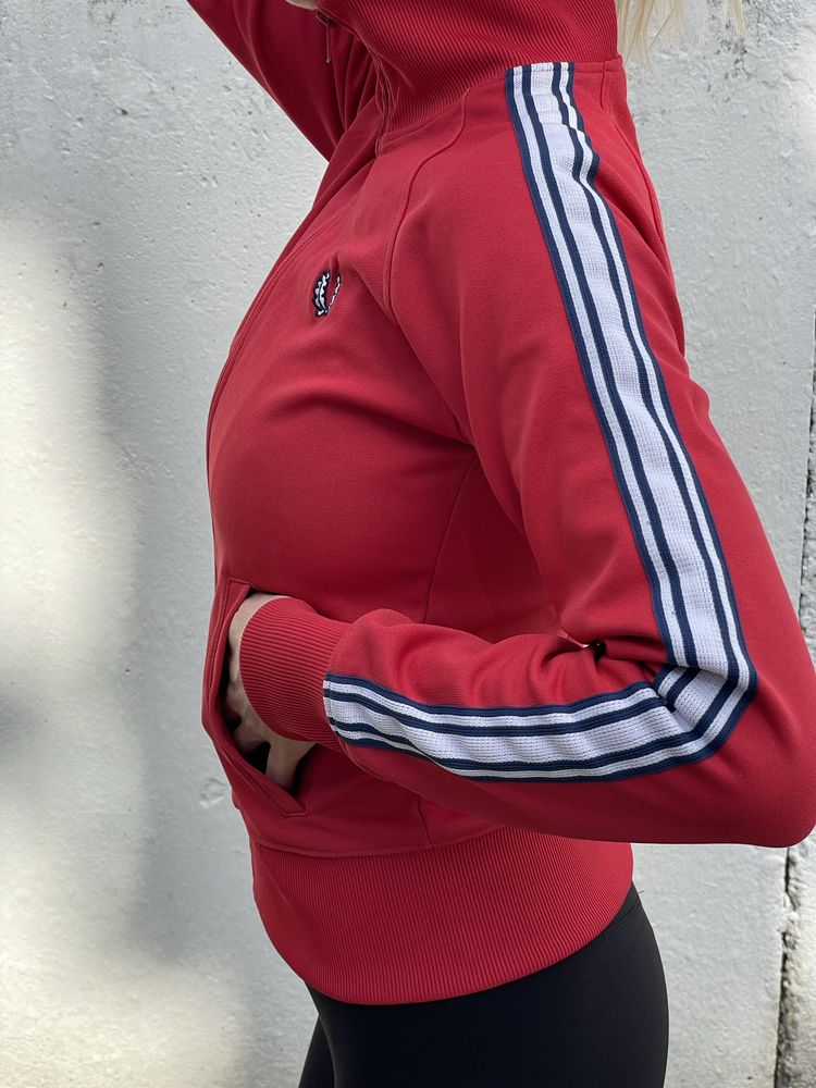 Олімпійка Fred Perry