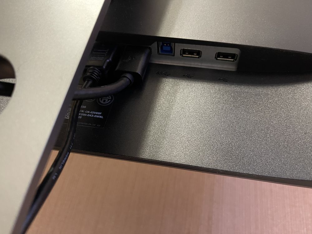 Монітор Dell P2720D