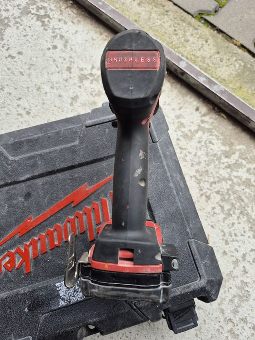 Wkrętarka z udarem Milwaukee M18 cblpd