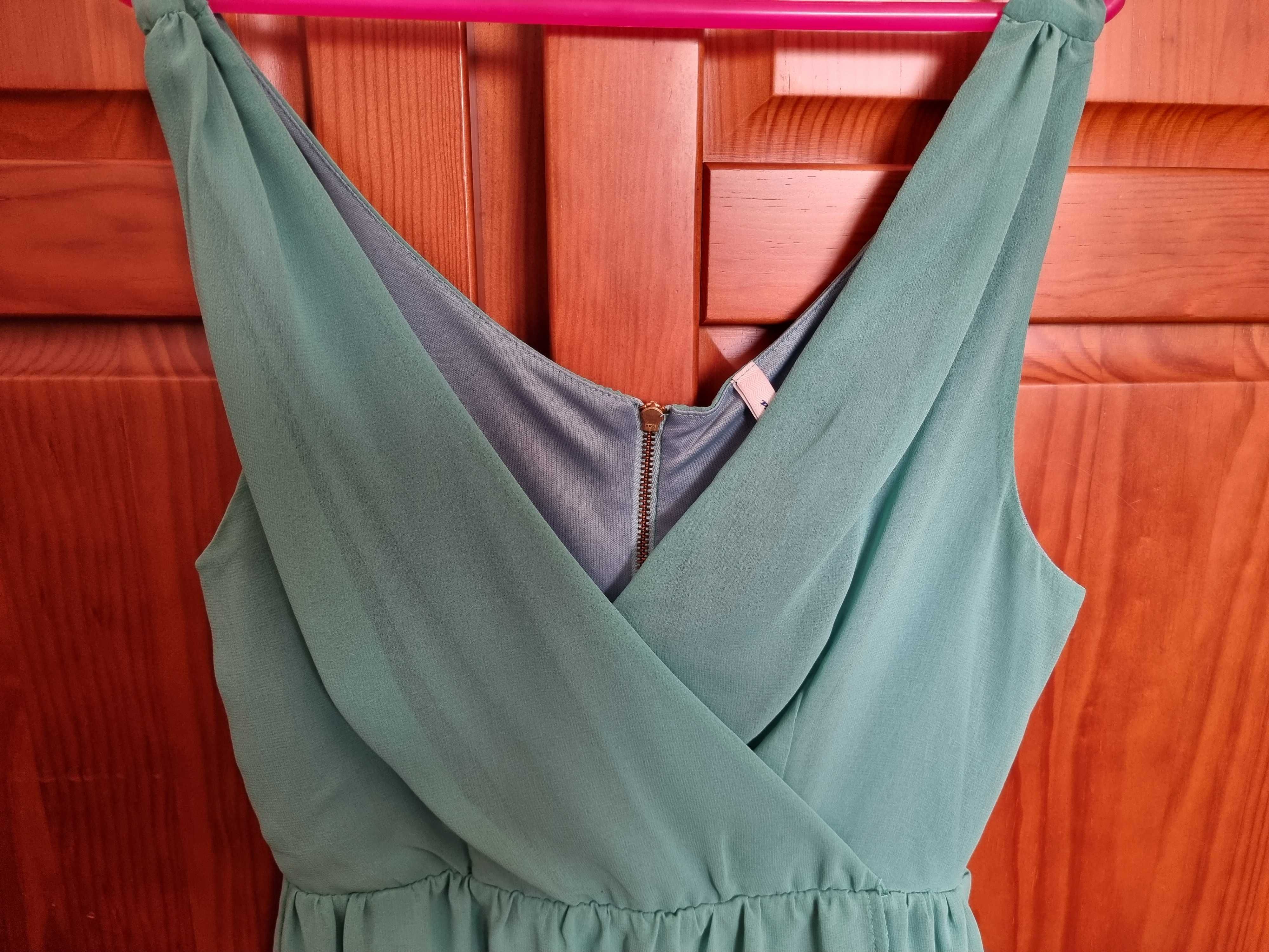 Vestido verde menta Stradivarius, tamanho S