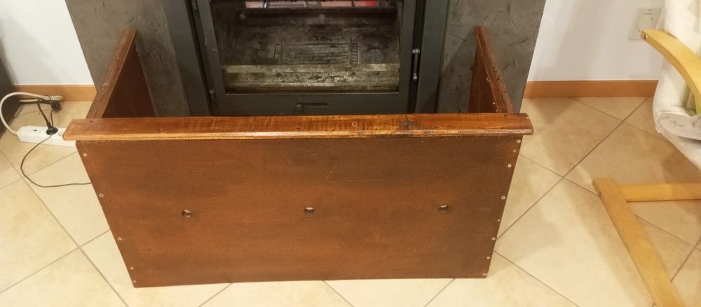 Proteção recuperador de calor em madeira maciça.