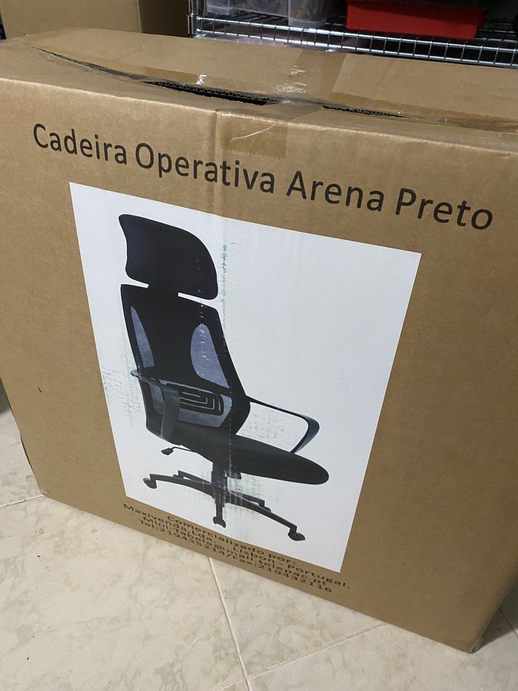 NOVA - Cadeira Escritório Rotativa Preta - Arena