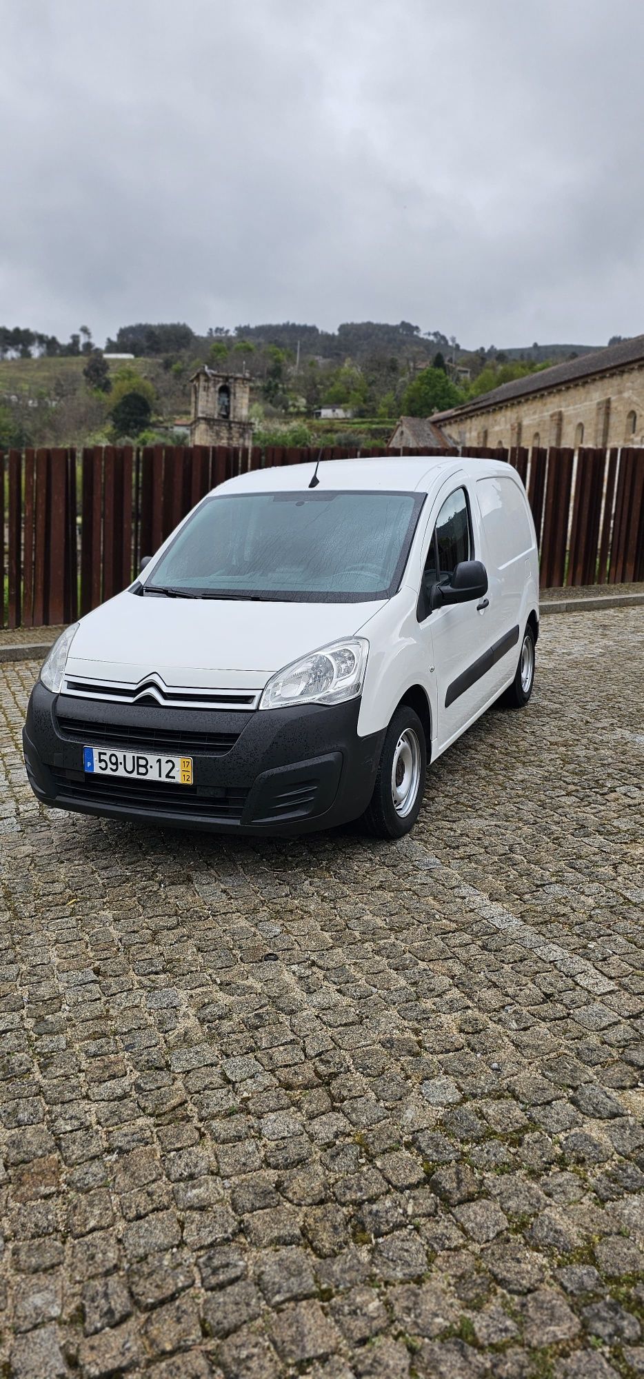 Citroen Berlingo 1.6 Hdi 120cv
2017 | 89000 km | 3 Lugares
