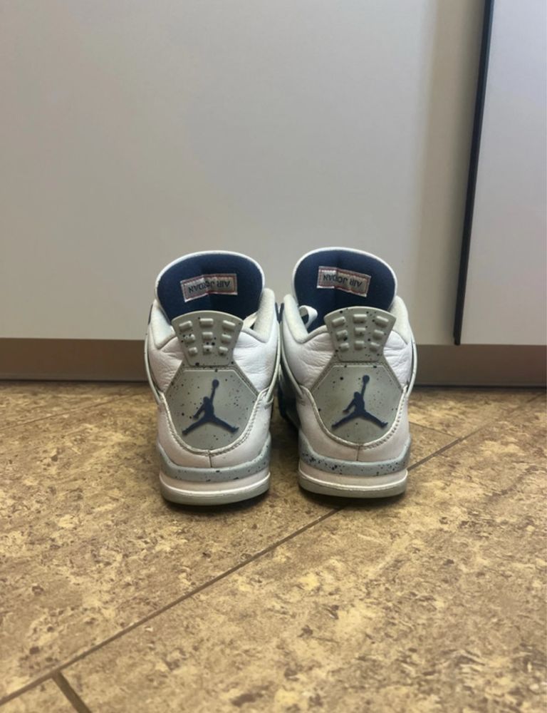 Air Jordan 4 Retro Midnight Navy