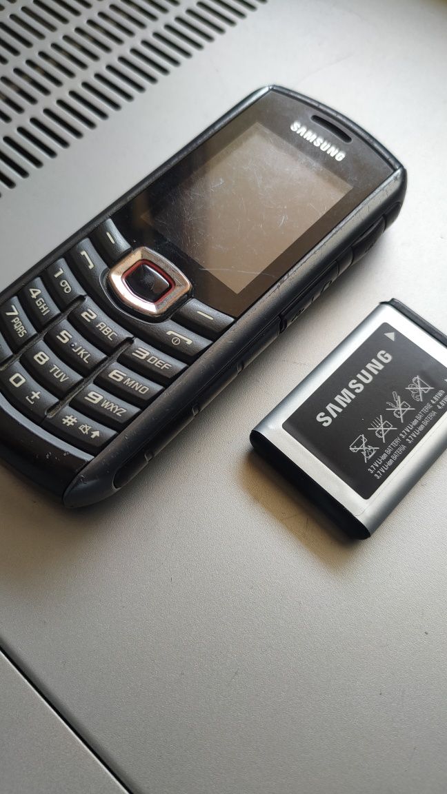 Samsung pancerny GT-B2710