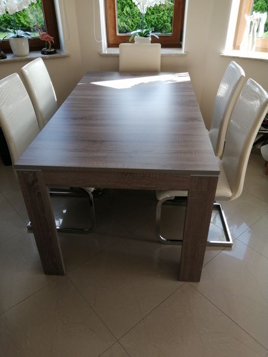 Komplet mebli do salonu lub jadalni AGATA MEBLE