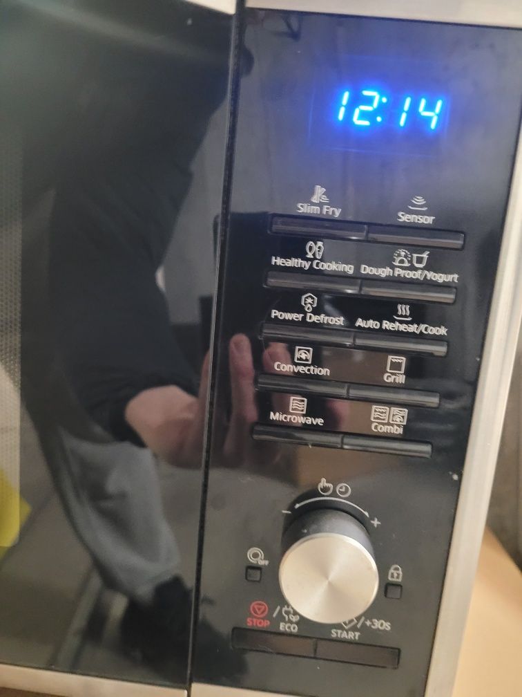 Kuchenka mikrofalowa SAMSUNG SMART OVEN