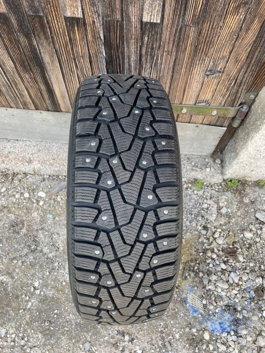 Продам резину Pirelli IceZero 185/55 R15.