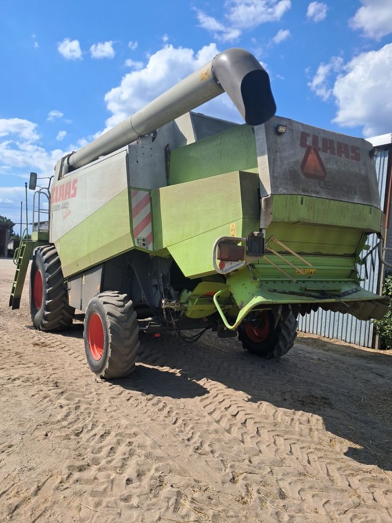 Claas LEXION 440 EVOLUTION Przystawka do kukurydzy 6 rzędów