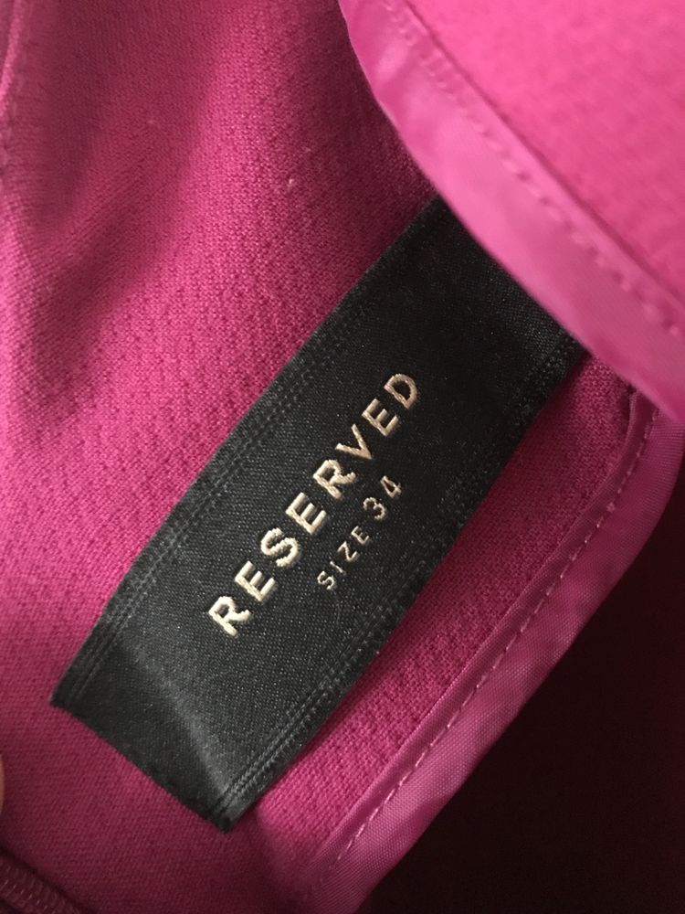 Sukienka różowa / magentowa Reserved