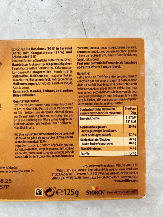 Конфеты в коробке,цукерки,Toffifee