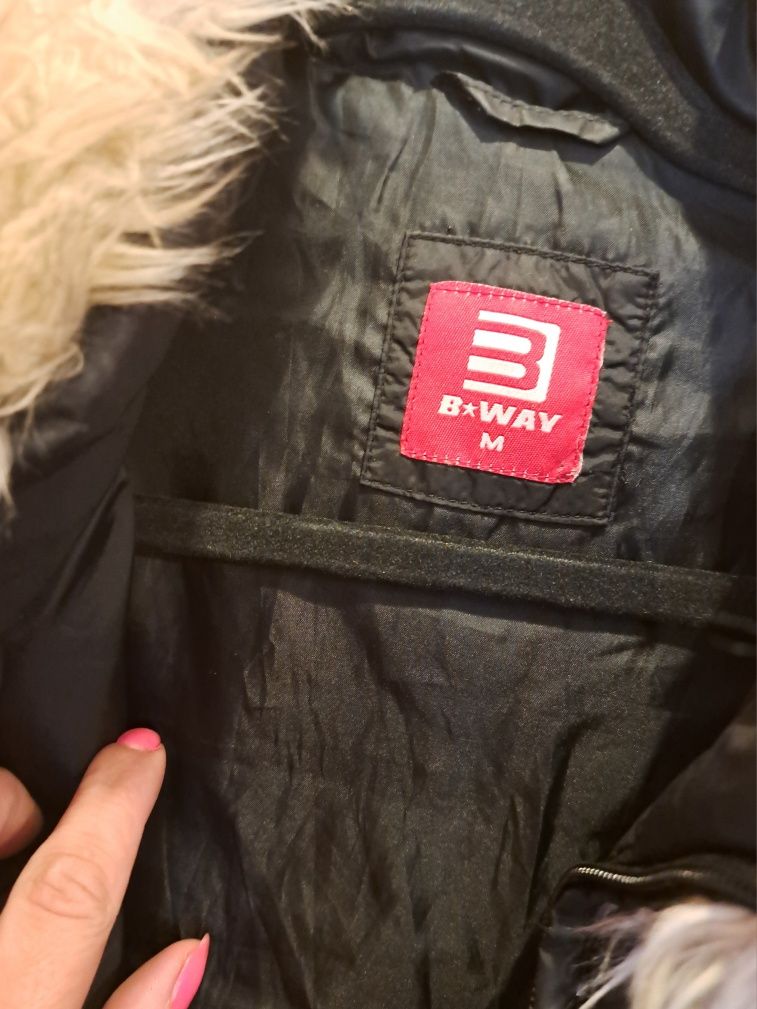 Bezrękawnik czarny z futerkiem B*Way