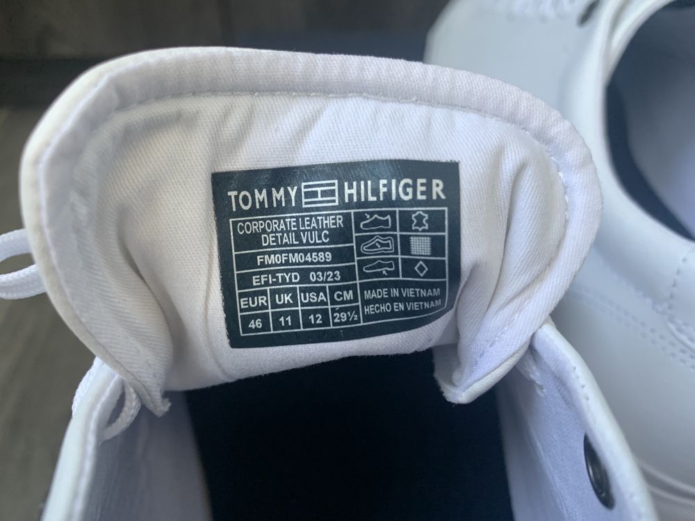 Новые оригинальные кроссовки Tommy Hilfiger размер 12/46 30,5 см.