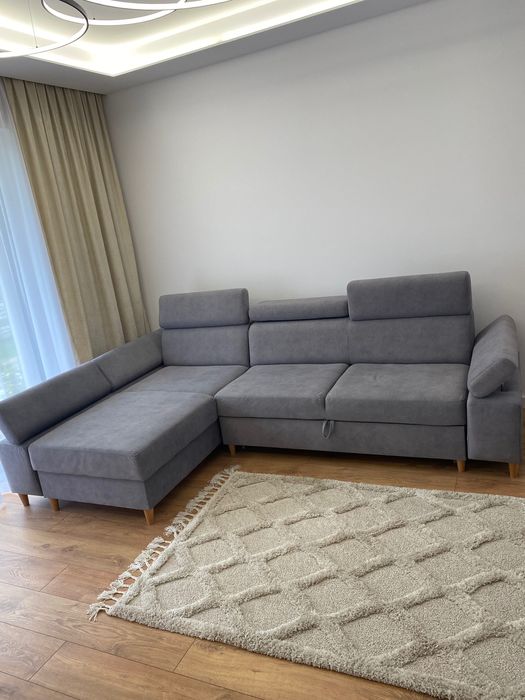 Duży narożnik z funkcja spania