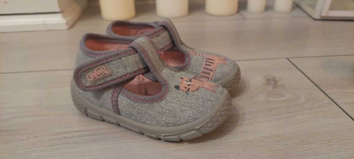 Kapcie buty befado kot kotek rozmiar 21 dziewczęce dziecięce