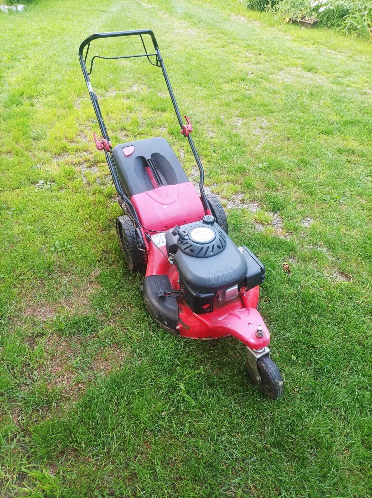 Kosiarka spalinowa Power Tek z napędem