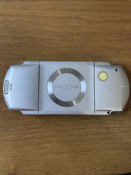 Psp 1000 та шнур для зарядки-підключення до пк