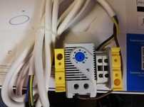 Termostat do sterowania wentylatorem do szafy RACK