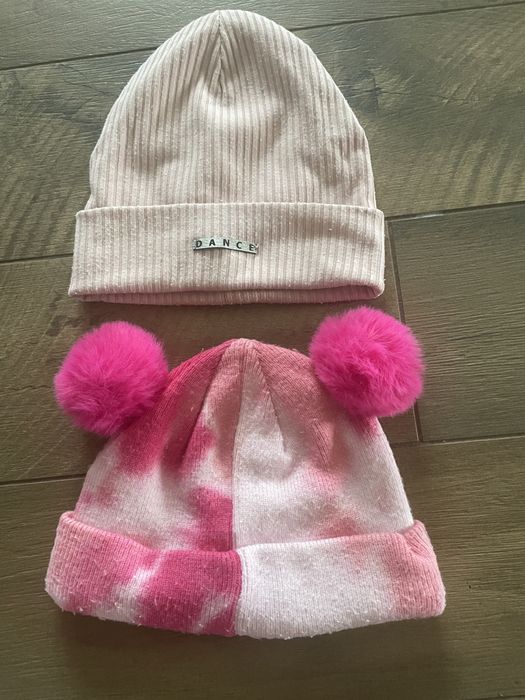 Отдам даром 2 шапочки для девочки 1-2 года